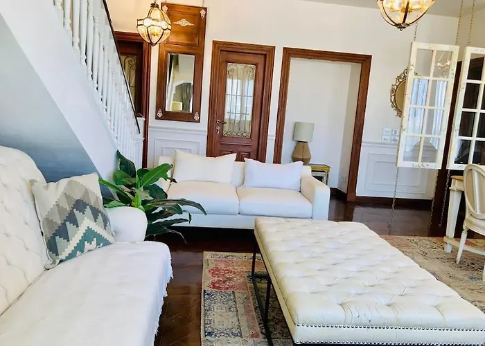 The White Pent !